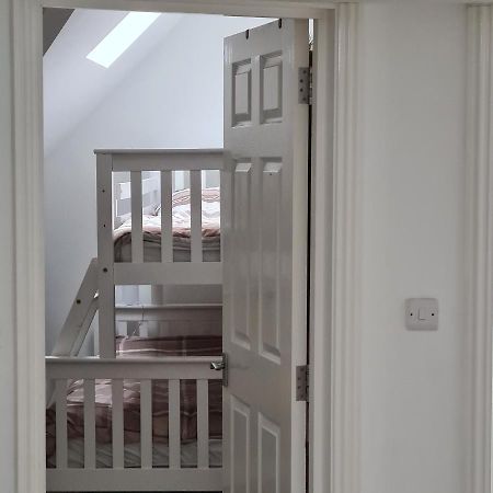 2-Bed Loft Apartment For 5Ppl With Private Parking Beckenham Exterior photo